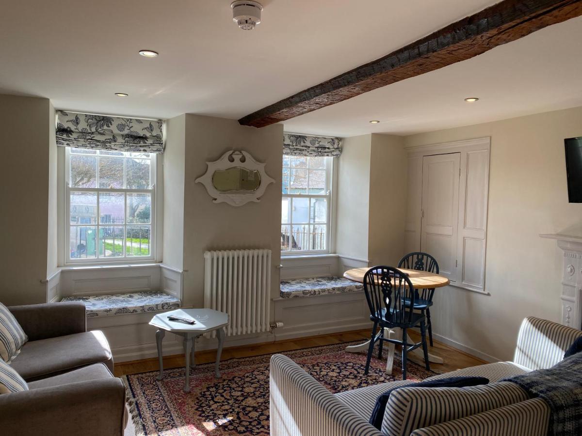 Monmouth House Apartments, Lyme Regis Old Town, Dog Friendly, Parking Exterior foto