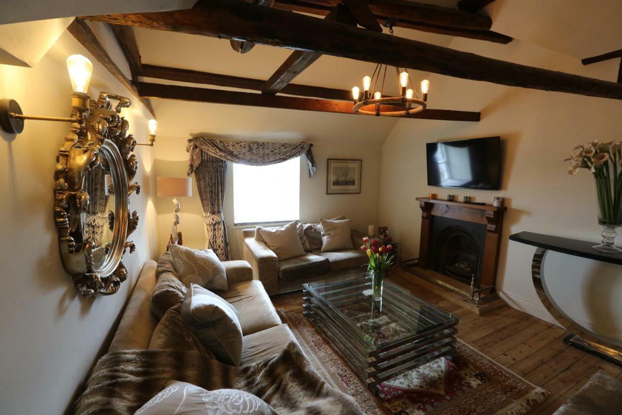 Monmouth House Apartments, Lyme Regis Old Town, Dog Friendly, Parking Exterior foto